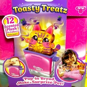 Cookeeze Toasty Treats Plush toy collectible kit